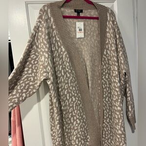 Jessica Simpson Tan and Cream Leopard Print Sweater